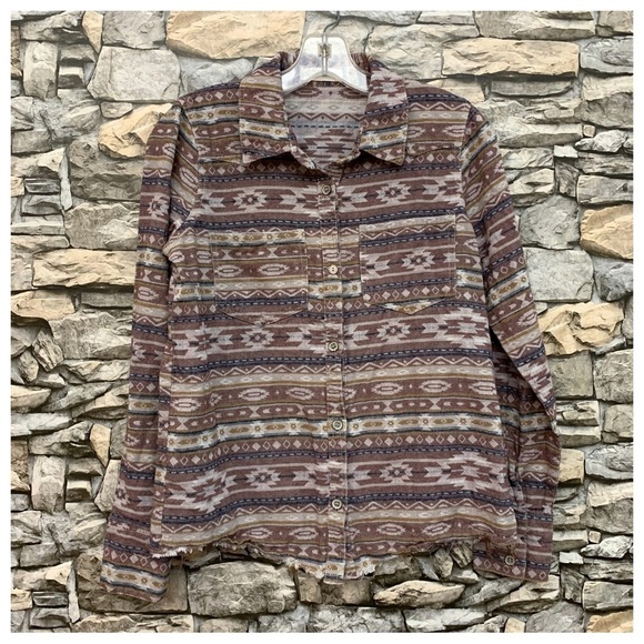 #165 Gilded Intent Buckle Distressed Southwestern Aztec Top Blouse Shirt Medium - Picture 2 of 4